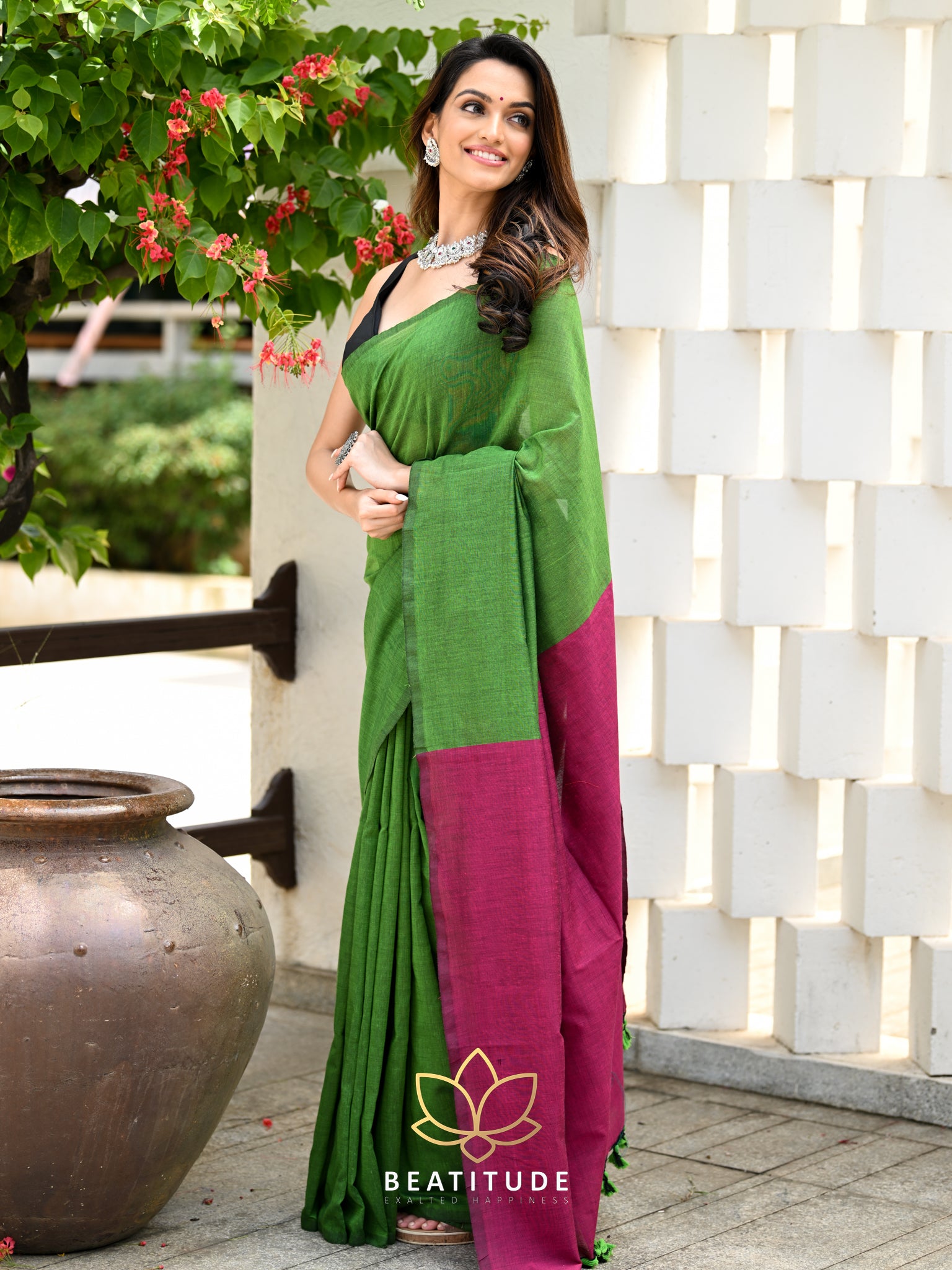 Buy Light Dusty Green Handloom Saree With Cotton Blouse Online - SARV03261  | Andaaz Fashion