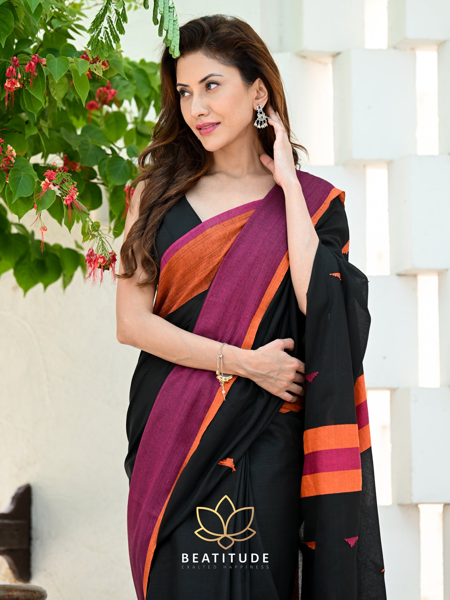 Kelp Black Woven Handloom Pure Cotton Saree – MySilkLove