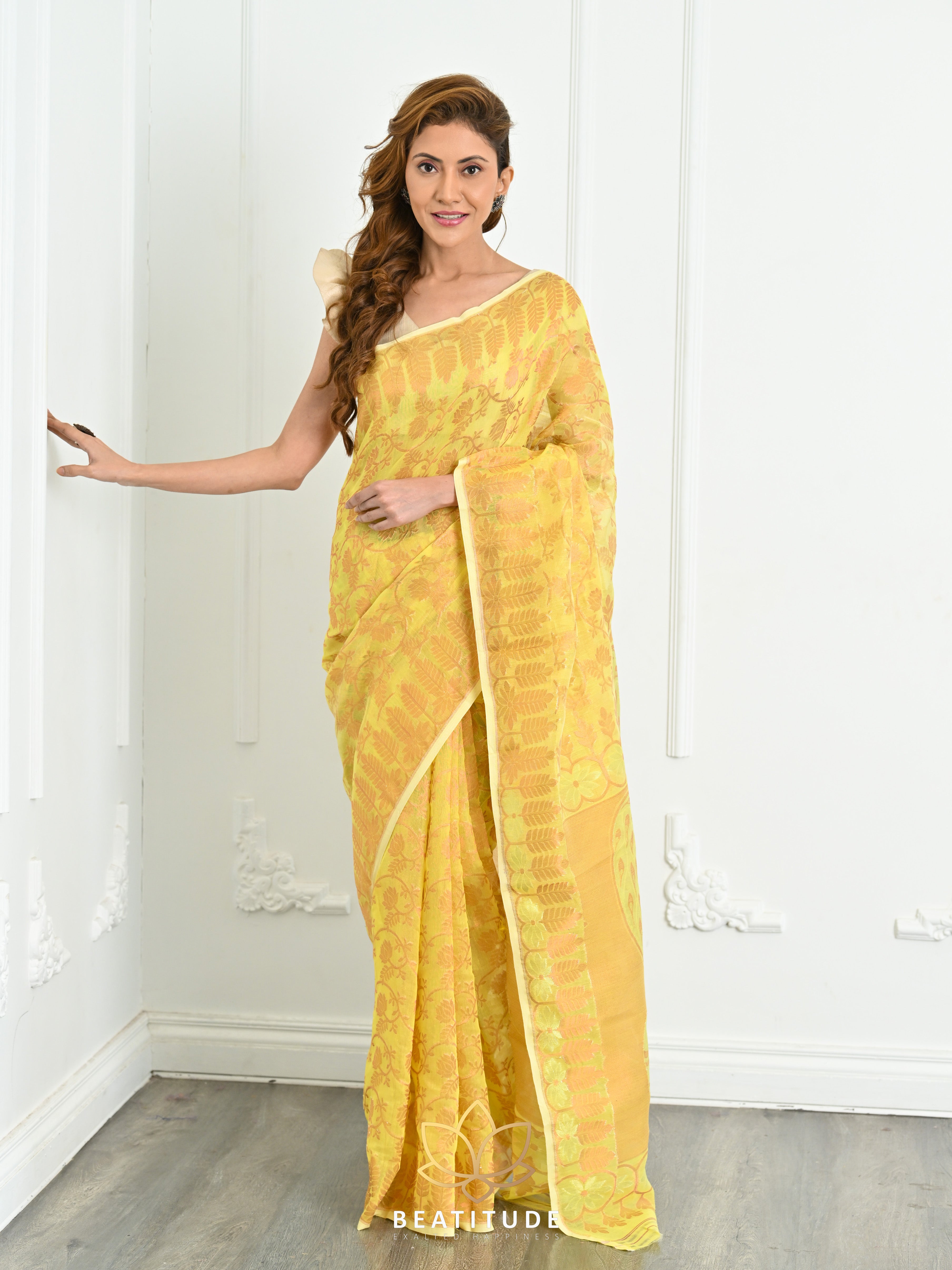 Hand Karat Work Muslin Jamdani Saree in Lime Green, Bright Yellow, Mag –  Bengal Looms India