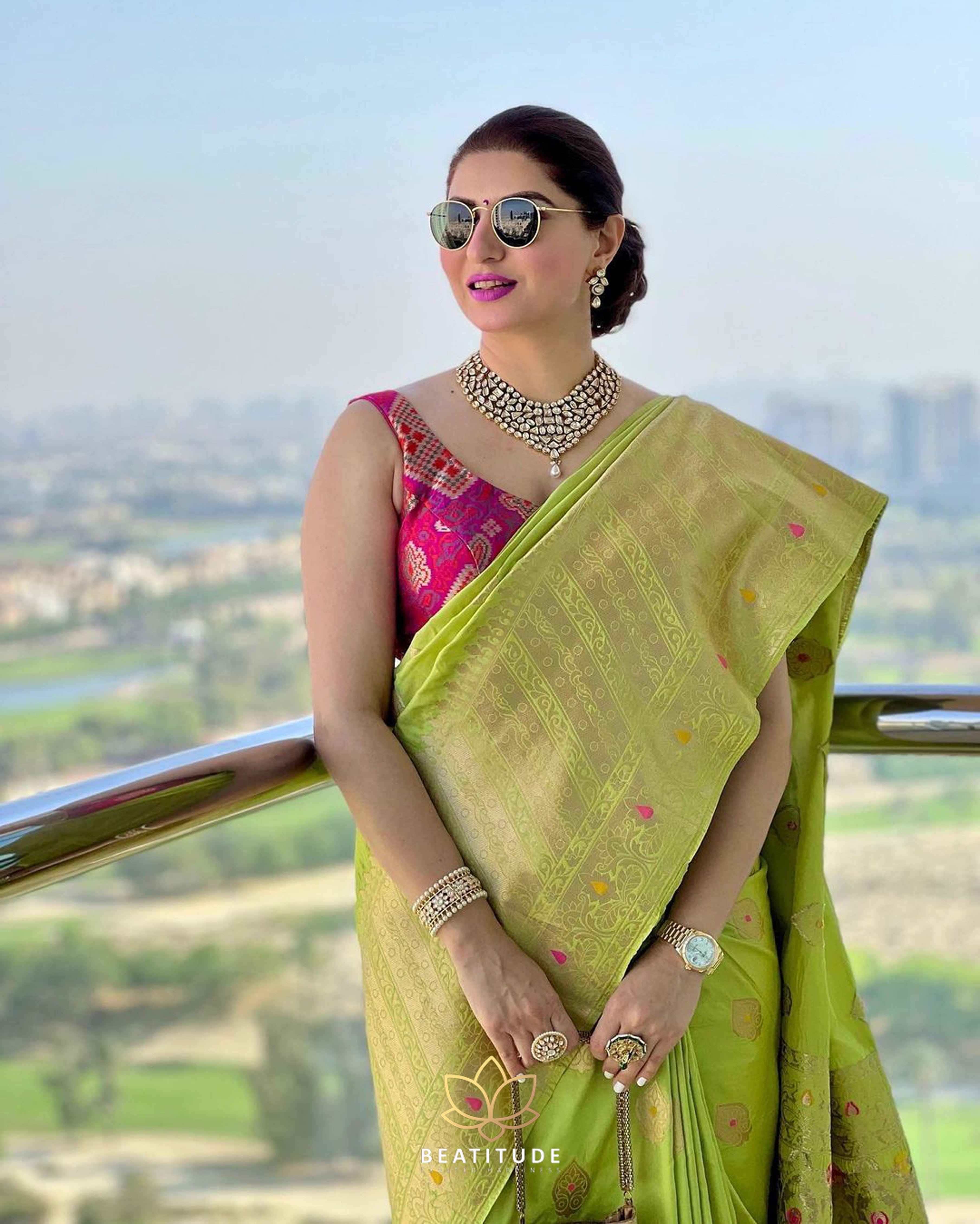 Buy Parrot Green Banarasi Silk Saree With Blouse Piece online-Karagiri