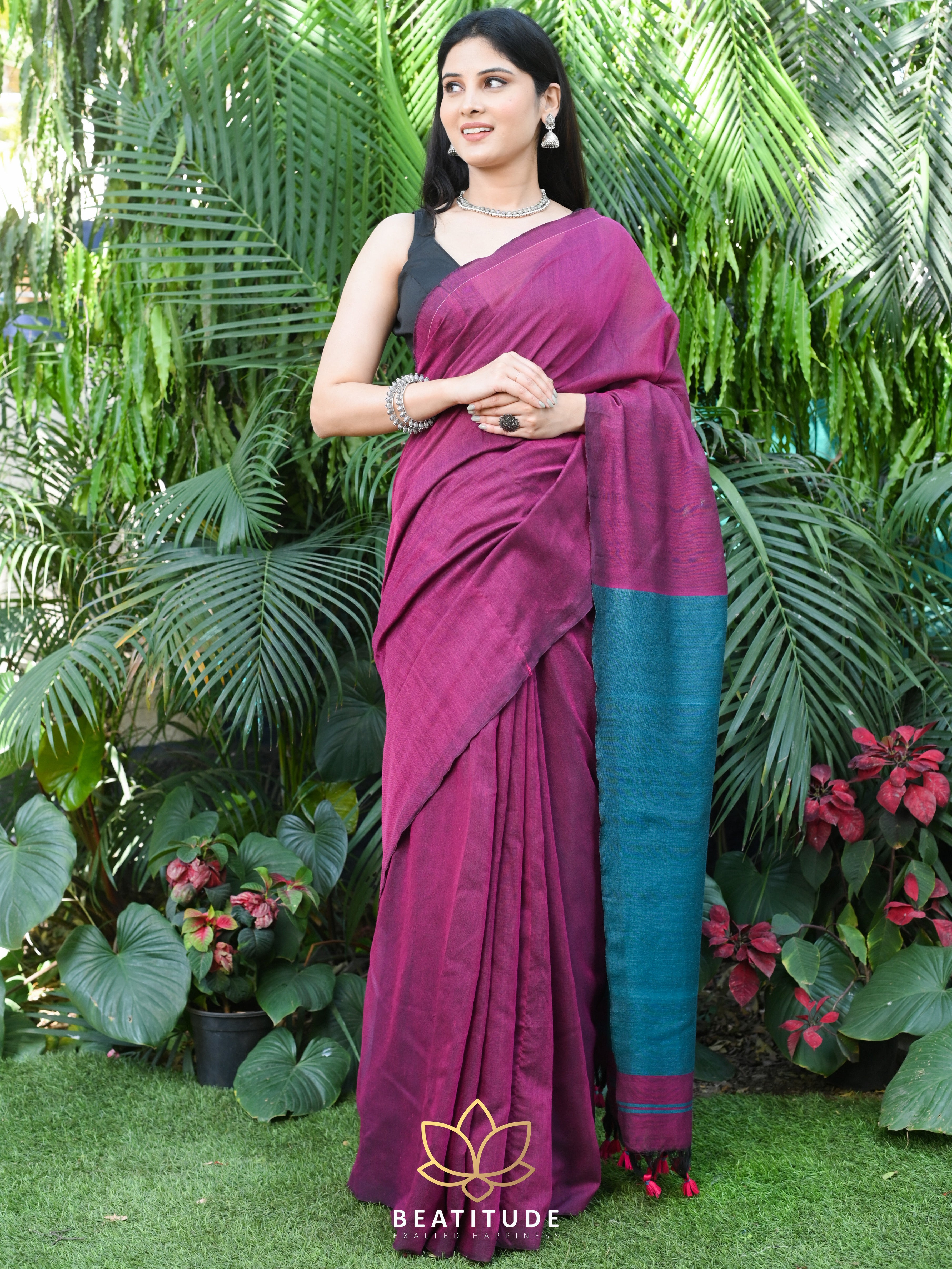 Traditional Khun With Ilkal Pallu Cotton Silk Ilkal Handloom Multicolour  With Red Border Saree in Pune at best price by Very Much Indian - Justdial