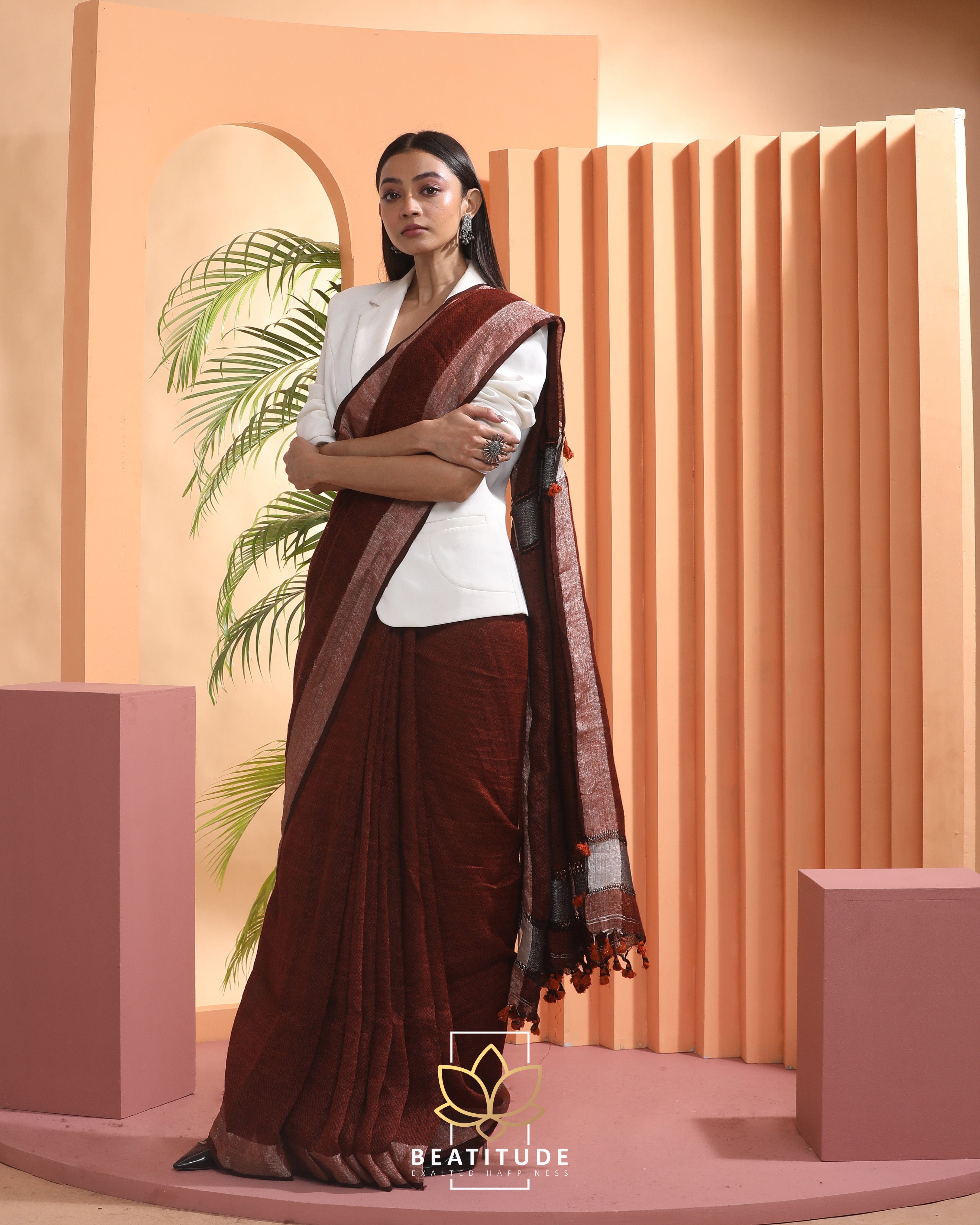 Buy Linen Jamdani Sarees online at InduBindu.com