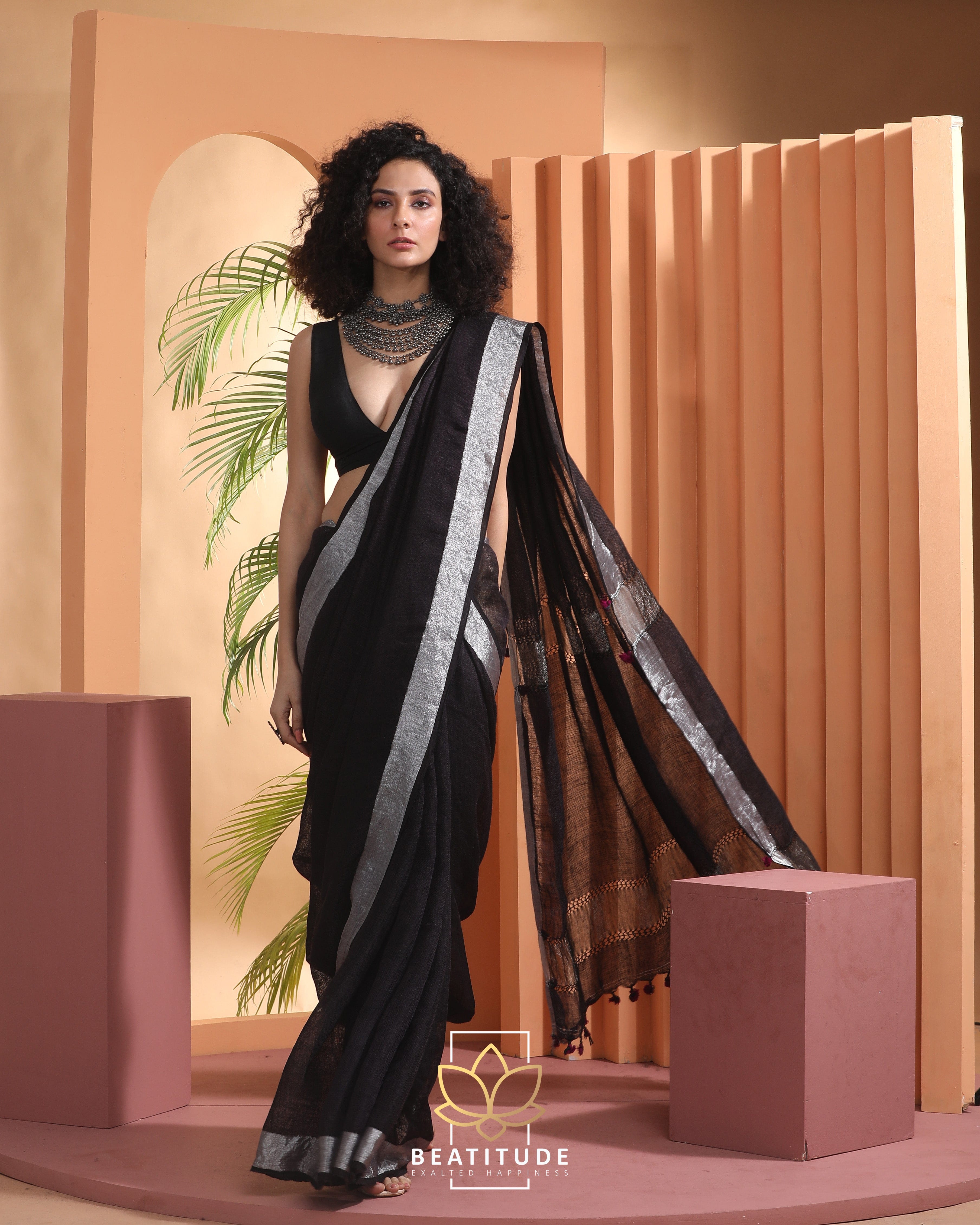 Buy MS Handloom gray color handwoven pure linen saree in golden zari border  with blouse Online at Best Prices in India - JioMart.